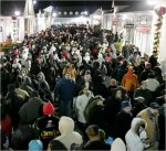 blackfriday_crowds